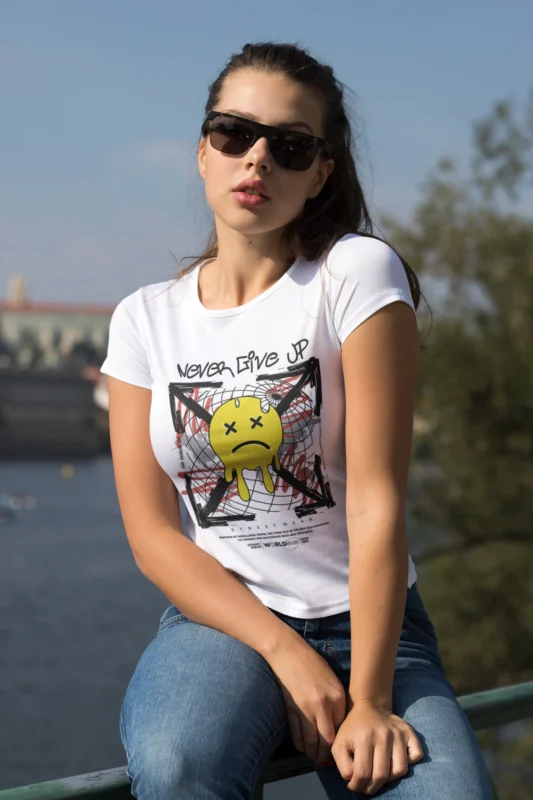 N&#39;ABANDONNEZ JAMAIS , T-shirt Femme